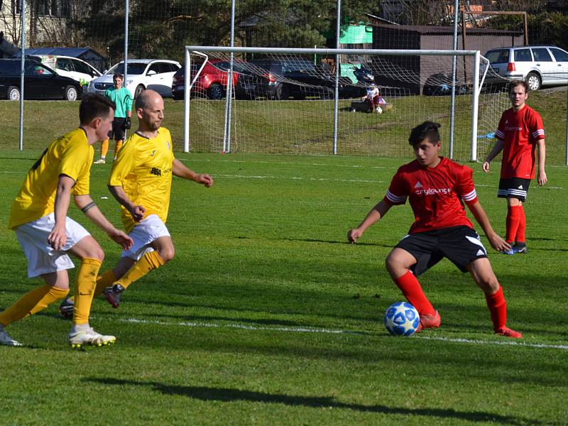 I.A třída (skupina A) – 15. kolo: SK Větřní (červené dresy) – SK Lhenice 1:3 (0:3).