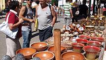 Vedle pochoutek z perníku, oblečení či hraček si návštěvníci hornoplánské Markétské pouti mohli nakoupit i tradiční řemeslné zboží.
