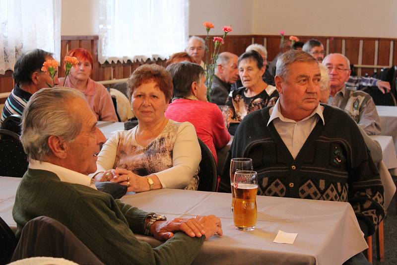 Setkání seniorů ve Chmelné.