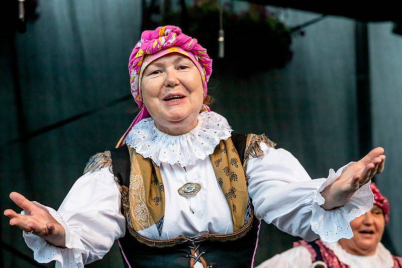 Svatováclavské slavnosti a Mezinárodní folklórní festival roztančily historické jádro českého Krumlova.