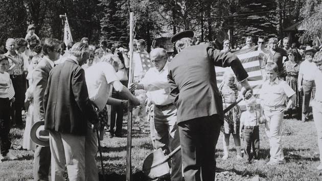 První novodobé oslavy osvobození Českého Krumlova americkou armádou v roce 1990.