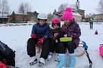 Tisíce lidí dorazily o víkendu zabruslit si na Lipno.