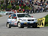 Po dvou vynechaných soutěžích v Hustopečích a Třebíči se Jiří a Eva Trojanovi (na snímku z domácí Rally Č. Krumlov) v Mladé Boleslavi  vrací se svým Volkswagenem Polo opět na scénu.