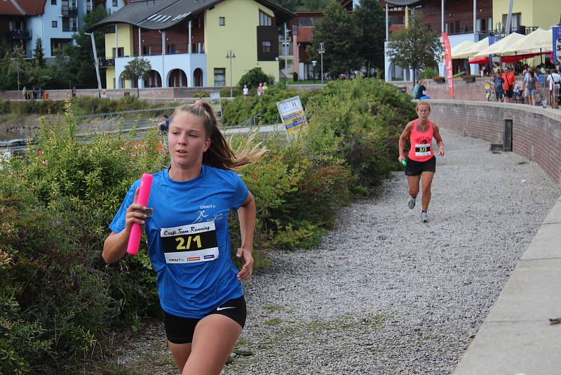 Lipno Sport Fest 2020 vyvrcholil závodem dračích lodí.