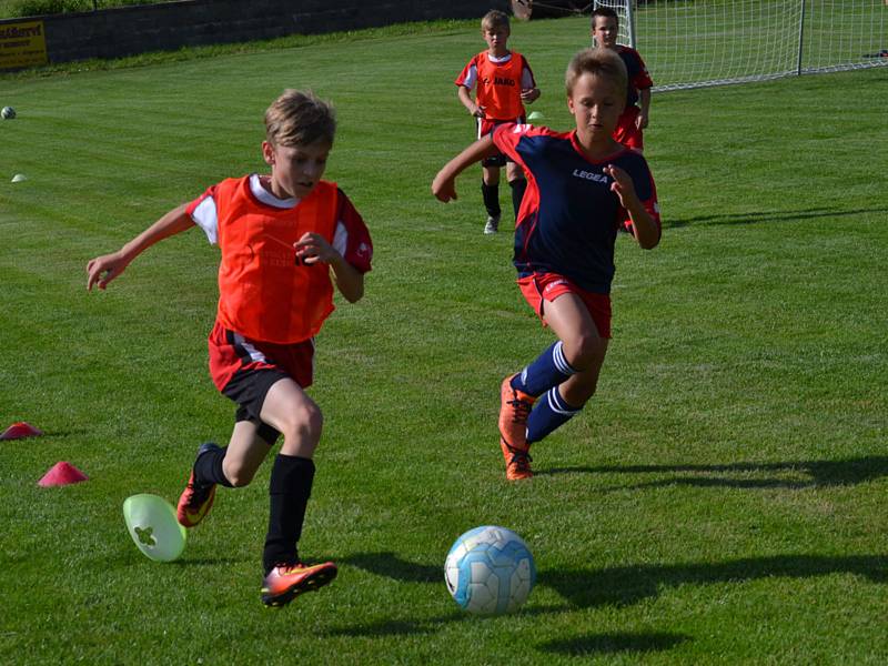 OP starší přípravky (5+1) – poslední 26. kolo: Sokol Křemže / SK Holubov (oranžové rozlišováky) – FK Nová Ves / Brloh 16:3.