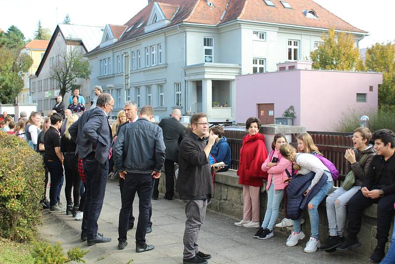 Den otevřených dveří a oslava devadesátin školy na ZŠ T. G. Masaryka v Českém Krumlově.