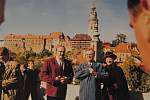 Český Krumlov v roce 1994. Dánský královský pár se starostou města ing. Vondroušem na vyhlídce u hotelu Růže, 12. října.
