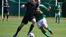 Fotbalová příprava: FK Slavoj Český Krumlov (zelené dresy) - TJ Olešník 1:2 (0:1).