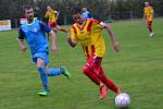 Okresní přebor muži - 2. kolo: Sokol Chvalšiny (žlutočervené dresy) - Sokol Kájov 4:1 (2:1).