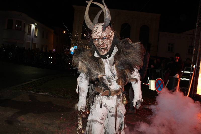 Krampus show v Kaplici v roce 2017.