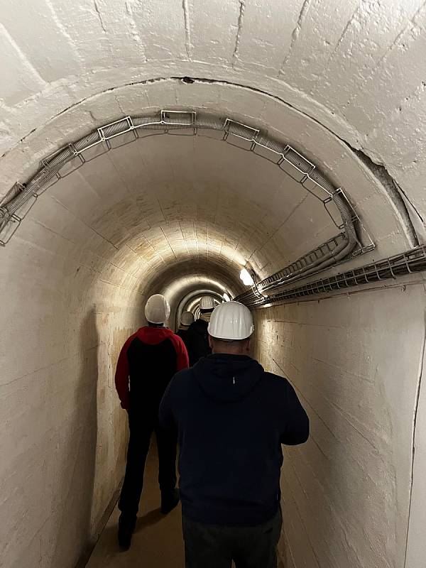 Exkurze pod hladinu Lipna. ČEZ pořádá prohlídky tamní vodní elektrárny.