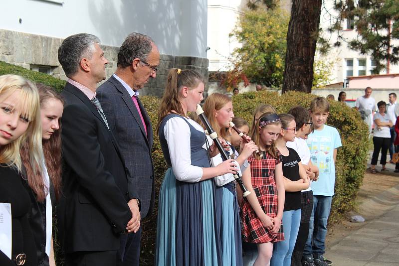 Den otevřených dveří a oslava devadesátin školy na ZŠ T. G. Masaryka v Českém Krumlově.