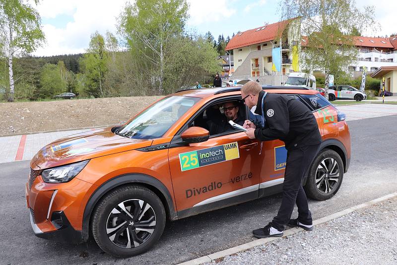 V Českém Krumlově se konala Czech New Energies Rallye určené výhradně pro vozidla s elektrickým motorem. Na Rallye Český Krumlov Revival pak vyrazily historické vozy vyrobené do roku 1990.