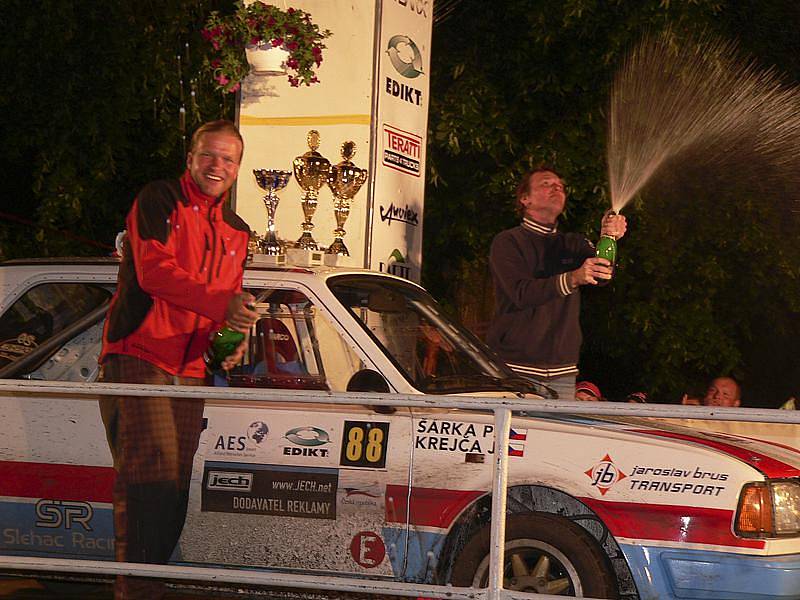 Závěrečné slavnostní vyhlašování vítězů 39. Rallye České Krumlov.