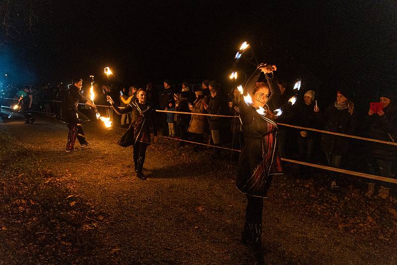 Krampusáci děsili svým zjevem ve Vyšším Brodě.