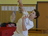 Teprve šestnáctiletý Petr Beran po letošním přestupu z mateřského oddílu v Křemži sbírá první  velké úspěchy už i v barvách českokrumlovského oddílu SK Badminton, jehož sbírku nyní obohatil o dvě velké medaile z mezinárodní scény.