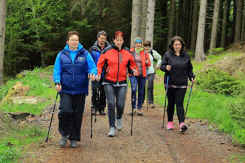 Přátelský pochod Nordic Walking v Benešově nad Černou.