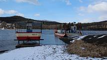 Hornoplánský přívoz byl v pondělí znovu spuštěn na lipenské jezero.