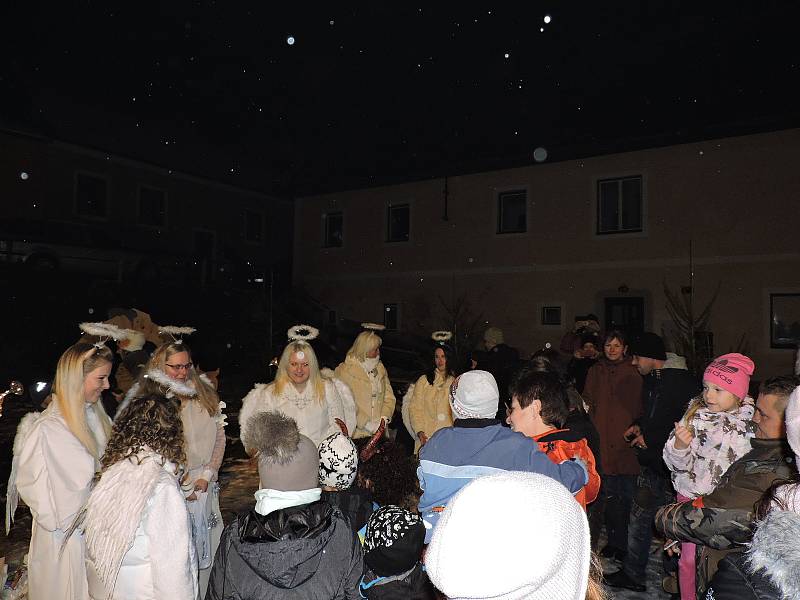 V Rožmberku nad Vltavou měli mikulášskou veselici už o první adventní neděli.