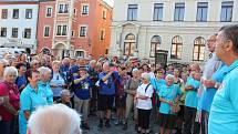 Členové Klubu českých turistů si dali dostaveníčko v Českém Krumlově a pak vyrazili na pochod.