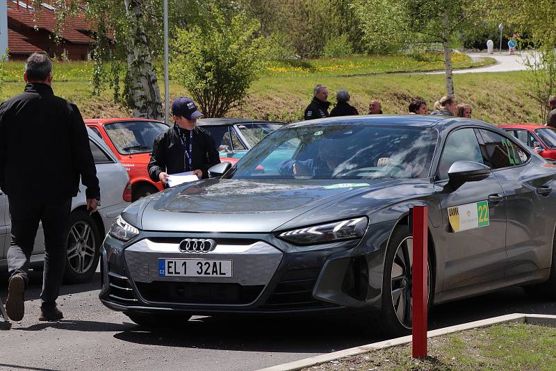 V Českém Krumlově se konala Czech New Energies Rallye určené výhradně pro vozidla s elektrickým motorem. Na Rallye Český Krumlov Revival pak vyrazily historické vozy vyrobené do roku 1990.