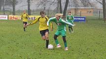 KP starší žáci – 13. kolo: FK Spartak Kaplice (žluté dresy) – FK Slavoj Český Krumlov 6:0 (4:0).