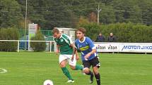 Oblastní I.B třída (skupina A) - 9. kolo: TJ Malše Roudné B (zelené dresy) - FK Spartak Kaplice 1:2 (1:2).