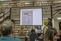 Přednáška o reemigrantech zaujala posluchače v českokrumlovské Městské knihovně.