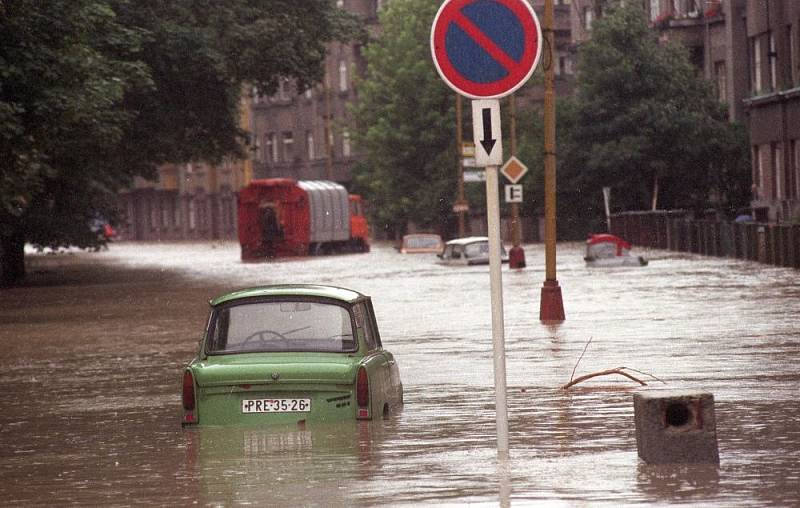 Nábřeží Edvarda Beneše v Přerově v červenci 1997