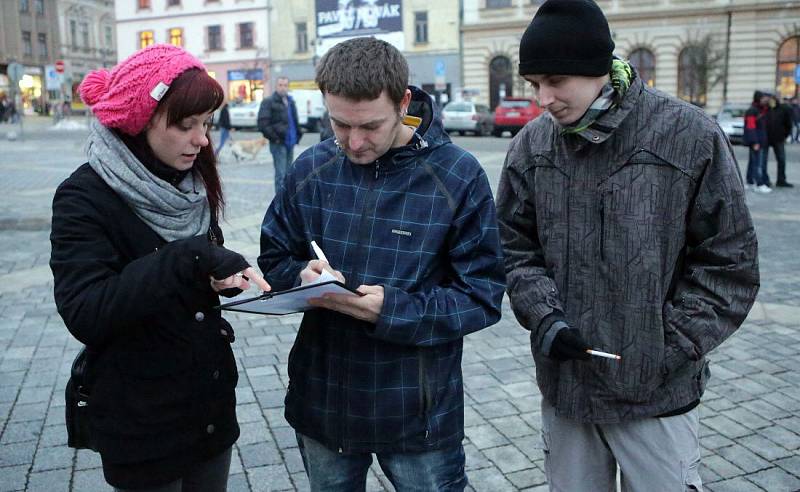 Lidé v Přerově podepisují petici za odvolání šéfa přerovských strážníků