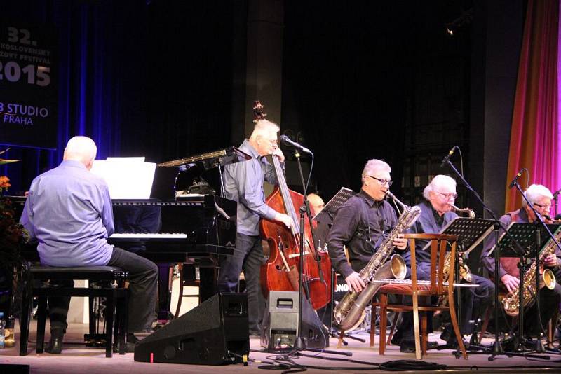 V pátečním programu Československého jazzového festivalu v Přerově vystoupily Sága rodu SHQ, Sarah McKenzie a Ron Carter Foursight.