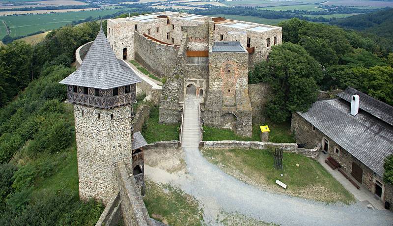 Hrad Helfštýn po náročné rekonstrukci renesančního paláce. Srpen 2020