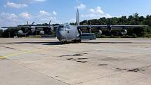 Lockheed C-130 Hercules na letišti v Bochoři v roce 2015