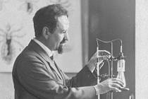 Přerovský rodák Rudolf Weigl objevil vakcínu proti skvrnitému tyfu. Za svůj objev byl v Polsku uznávaný vědec opakovaně navržen na Nobelovu cenu.