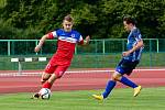 Fotbalisté 1. FC Viktorie Přerov (v modrém) proti Černovíru.