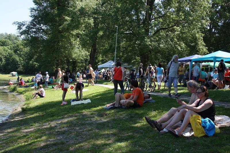 Přerovský festival amatérských posádek dračí lodí