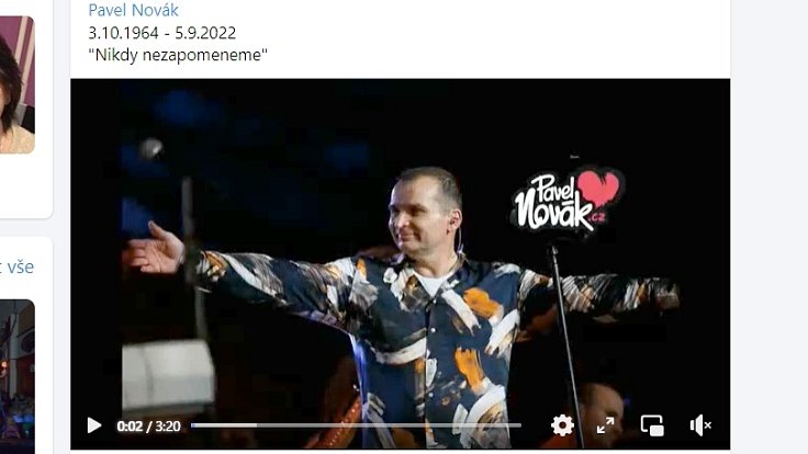 Lidé na sociálních sítích sdílejí smutek z úmrtí zpěváka Pavla Nováka