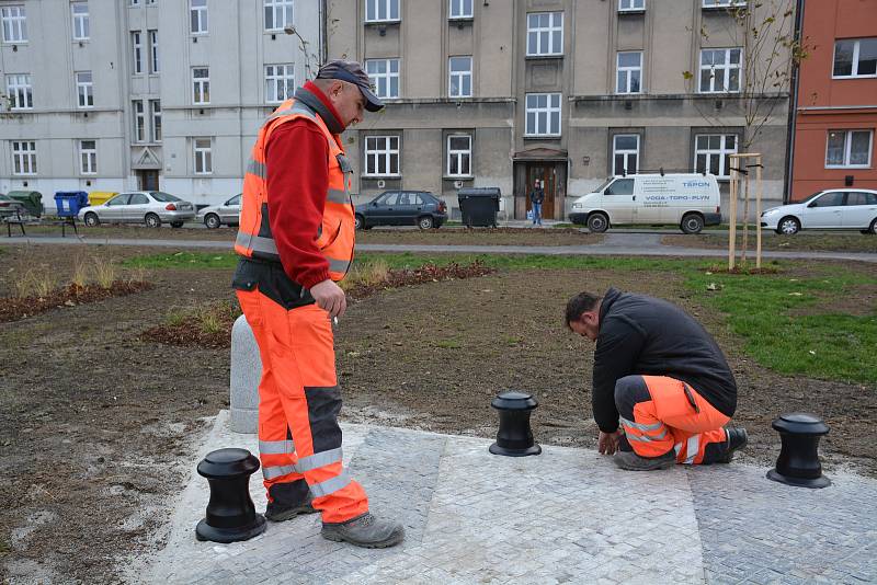 Úpravy okolí památníku Františka Rasche v Přerově