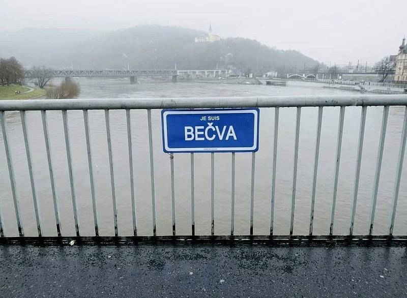 Labe v Ústí nad Labem. Iniciativa Je suis Bečva / Jsem Bečva