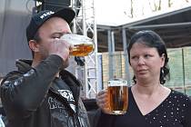 Přerovský pivovar Zubr slavil v pátek 151. narozeniny. Počasí se vydařilo, takže jeho branami prošly davy lidí.