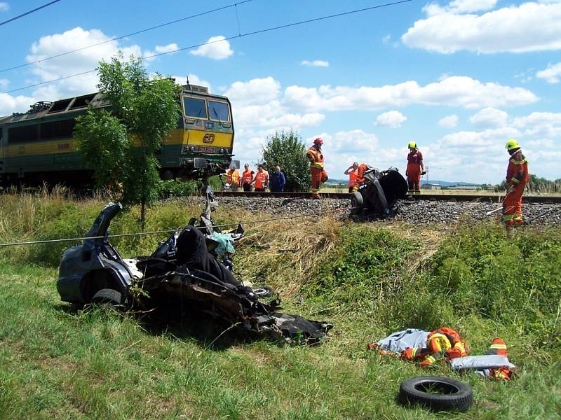 Nehoda na železničním přejezdu který křižuje silnici od obce Vlkoš na Troubky u Přerova.