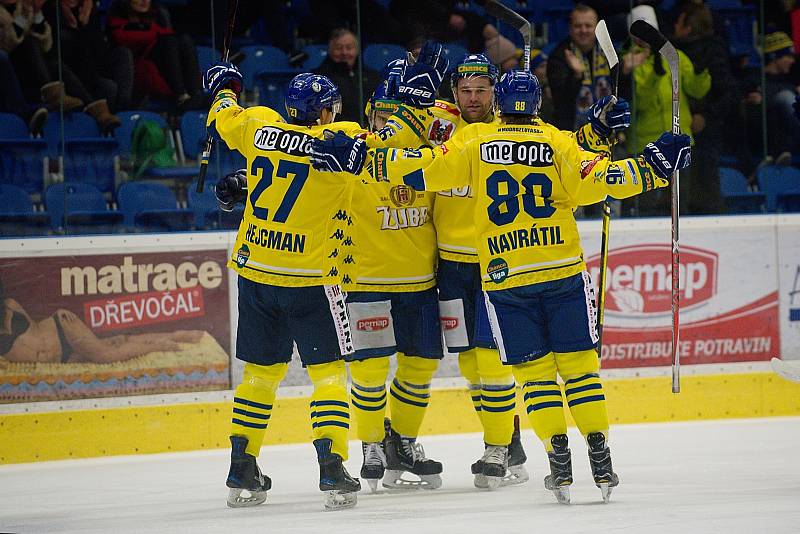 Hokejisté Přerova (ve žlutém) sestřelili Kadaň 8:2. Foto: Deník/Jan Pořízek