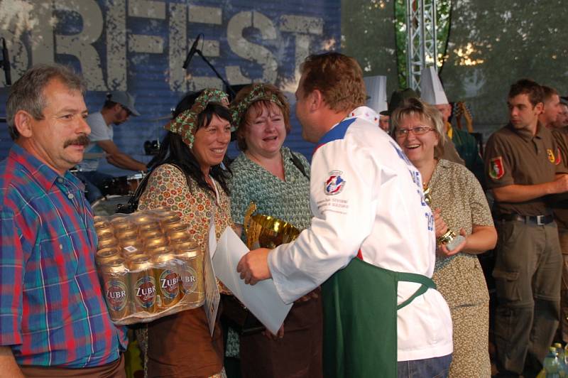 Předávání cen vítězným týmům v mistrovské a divácké soutěži je na Zubrfestu vždy napjatě očekávanou událostí. 