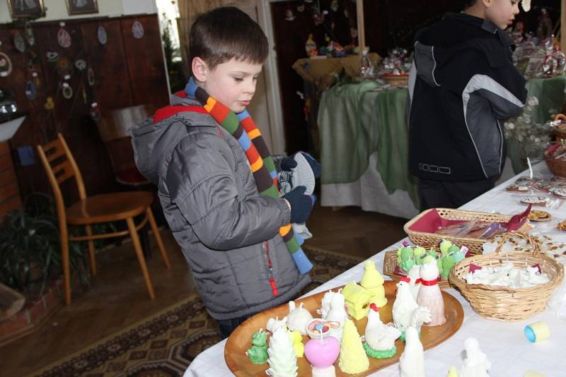 Různě zdobené kraslice a ukázka toho, jak se slavily Velikonoce na zámku a v podzámčí – taková je výstava v hranické Galerii M + M. Zajímavá expozice je zde k vidění od pátku, kdy se uskutečnila slavnostní vernisáž