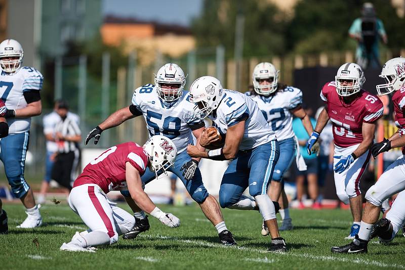 Přerov Mammoths (v červeném) porazili Ostravu Steelers 25:22.