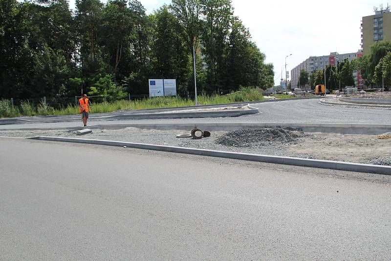 Kvůli stavbě okružní křižovatky u Lidlu je největší místní část Přerova Předmostí doslova odříznutá od světa.