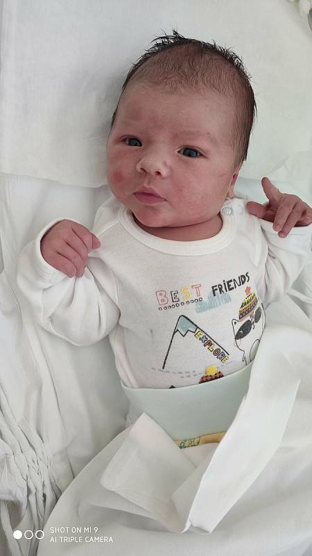 Samuel Mik, Přerov, narozen 18. června 2020 v Přerově, míra 55cm, váha 4084 g