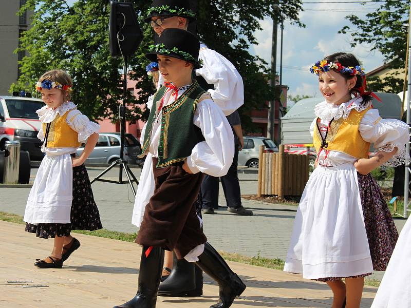 Hudební Pavlovice Václava Drábka 2018.  Mezi deseti vystupujícími byla Veselá muzika z Ratíškovic a dětský folklorní soubor Hanácké Prosének z nedalekých Prosenice (na snímcích).