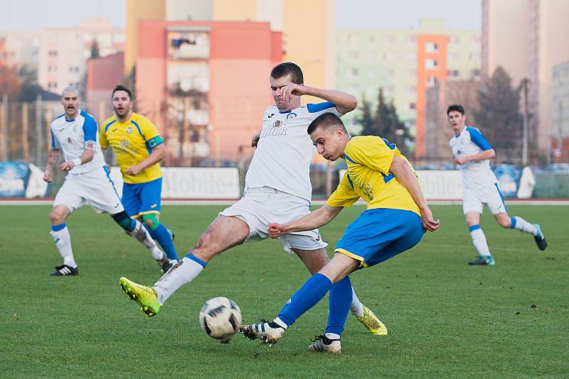 Fotbalové derby mezi domácím Přerovem a Kozlovicemi ovládla 2:1 Viktorka. Foto: Deník/Jan Pořízek