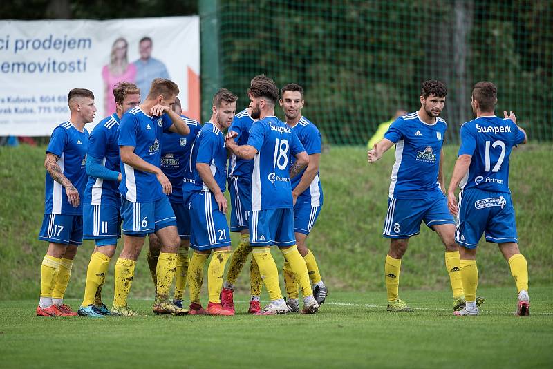 Fotbalisté Kozlovic (ve žlutém) proti Šumperku.